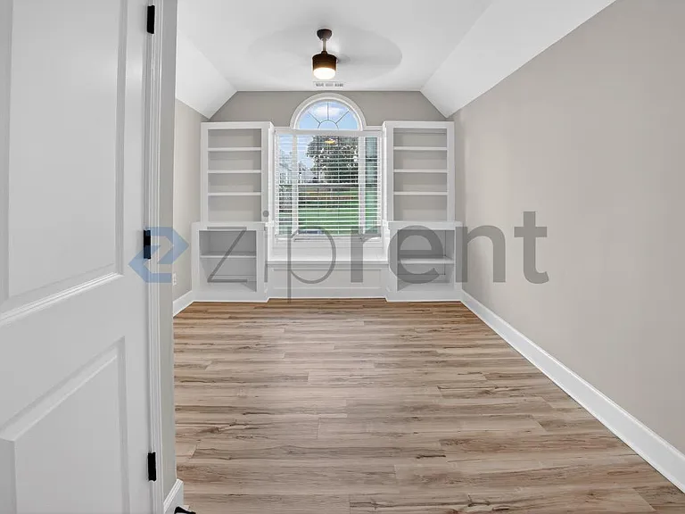 4584 Garden City Dr — Photo 39