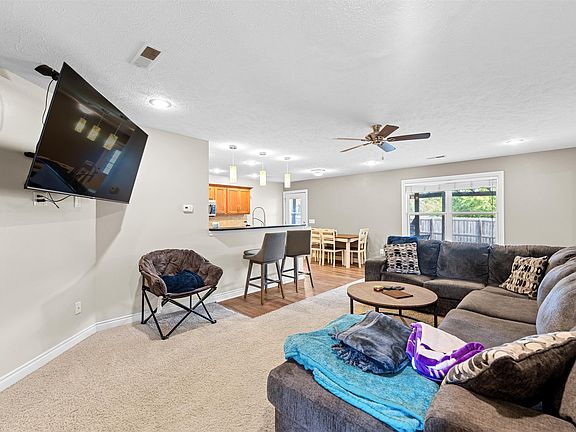 4th image of 3013 Stone Creek Ct