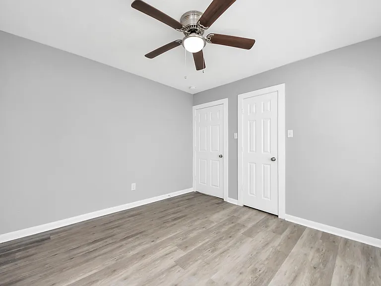 6832 Foster St — Photo 19