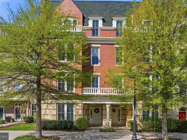 2206 Potomac Ave Unit 102, Alexandria, VA 22301
