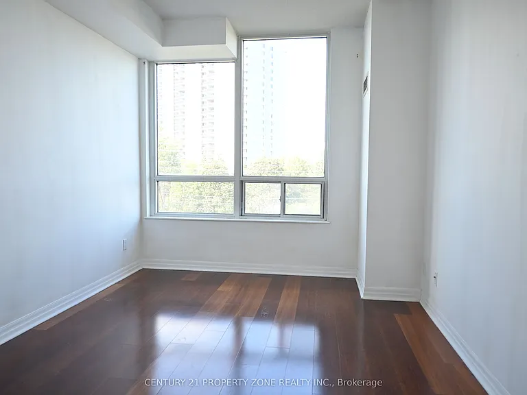 1359 Rathburn Rd E #405 — Photo 14