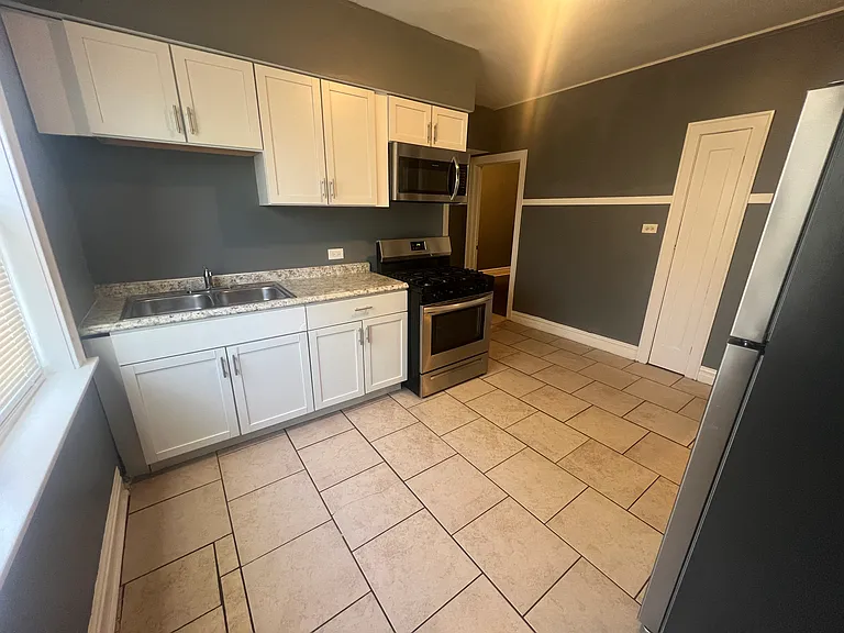 6601 S Washtenaw Ave #1W — Photo 7