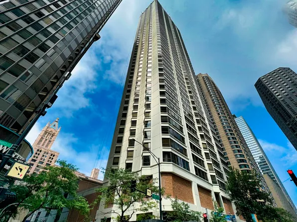 400 E Ohio St APT 1804, Chicago, IL 60611
