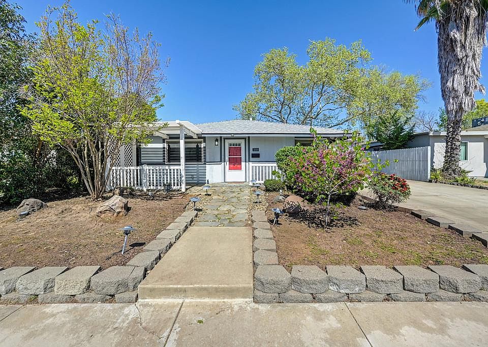 1st image of 3133 Mayfair Dr