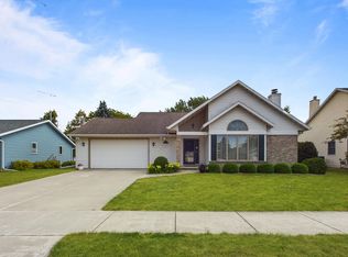 1055 Laager Ln, Oshkosh, WI 54902