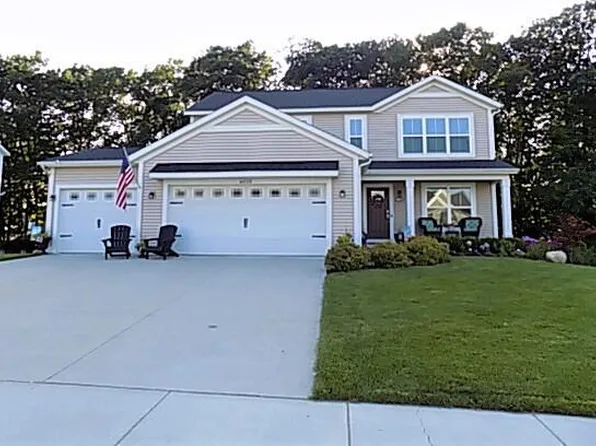 6033 Marblehead Dr NE, Belmont, MI 49306