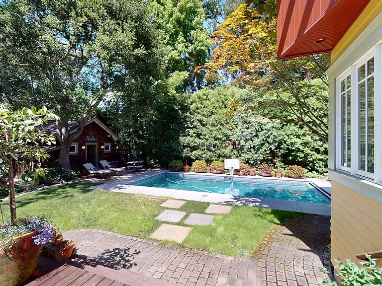 76 Tamalpais Ave — Photo 4