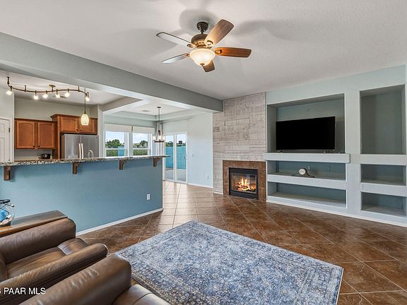 5th image of 558 N Casa Bella Ave
