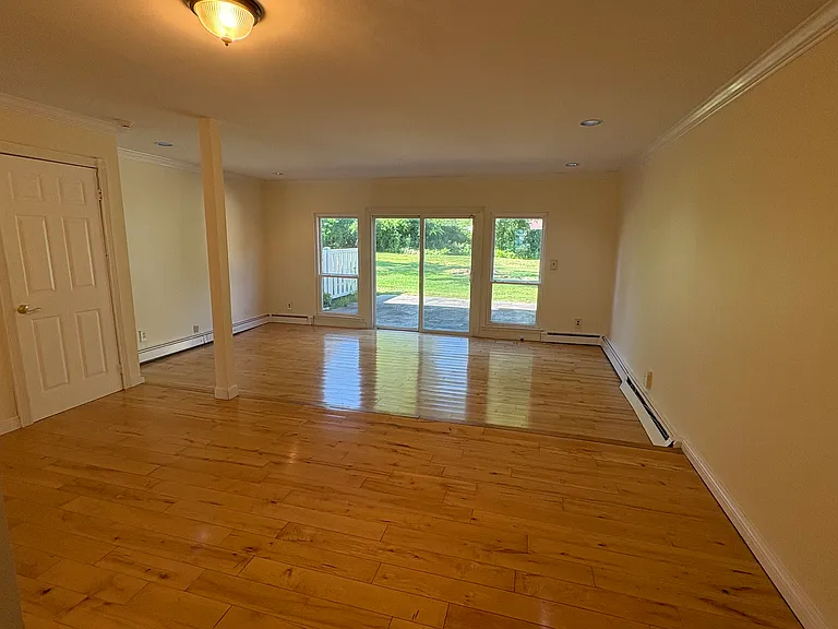 5 Manors Dr — Photo 4
