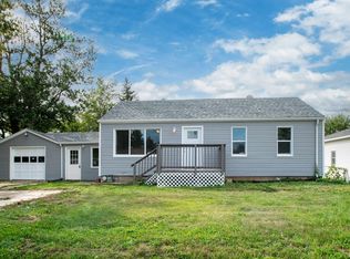 652 Dempsey St, Creve Coeur, IL 61610