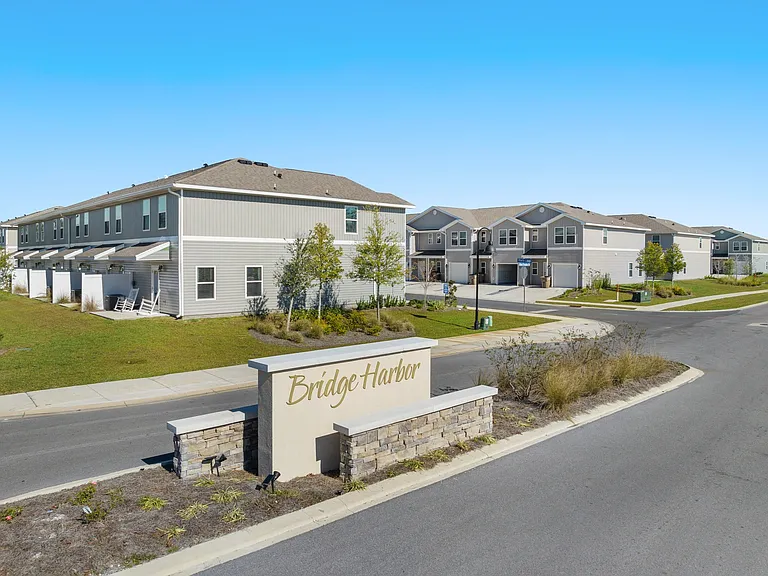 Bridge Harbor Townhomes — Photo 7