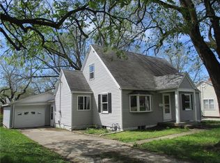 304 N Spruce St, Shelbyville, IL