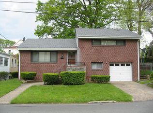 256 Beverly Hills Rd, Fort Lee, NJ 07024