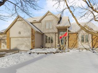 521 SE Asheville Dr, Lees Summit, MO 64063