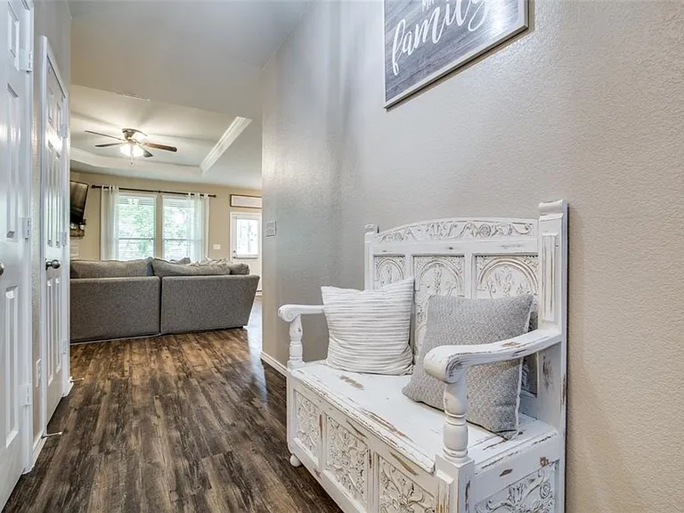 2151 Lost Timbers Dr — Photo 5