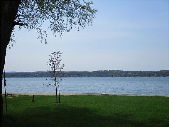 3rd image of 3464 Sandy Beach Dr