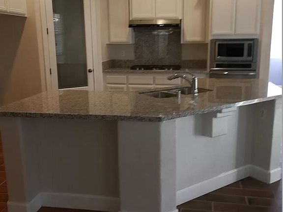 3rd image of 8321 Almadine Dr