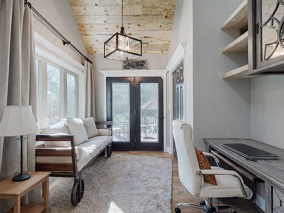 23rd image of 2622 Poplar Knoll Dr