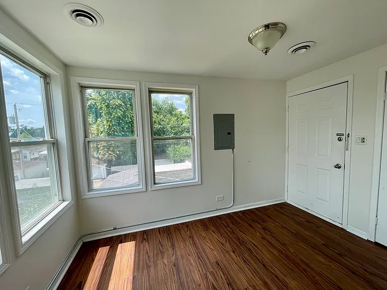 1408 Kenilworth Ave #3 — Photo 11