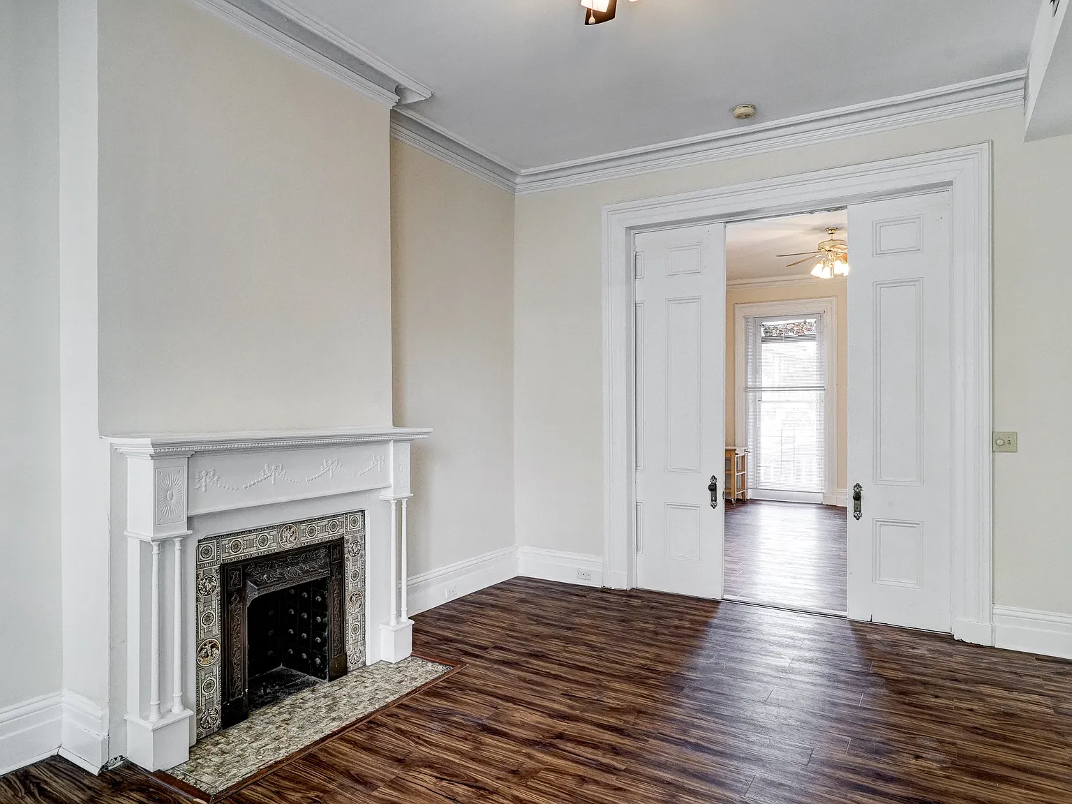 17 E Grace St — Photo 2