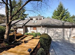 16 Partridge Ln, Lake Oswego, OR 97035