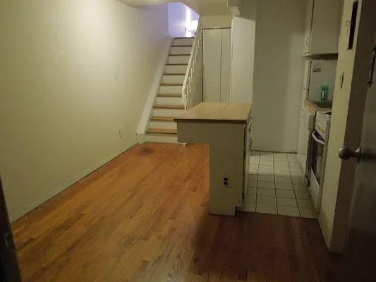 Rented by Fleet Realty | media 32