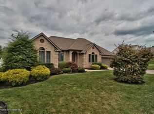 88 Adams Ave, Olyphant, PA 18447