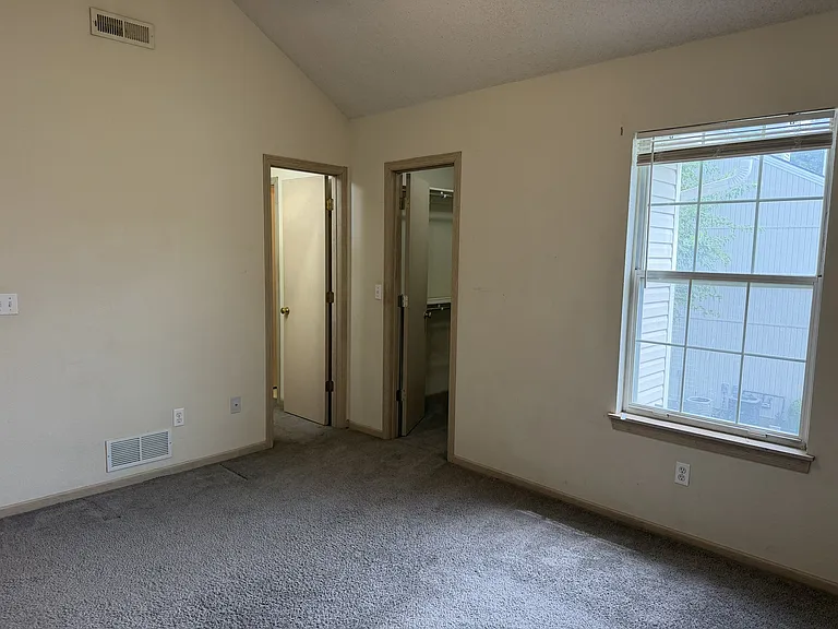 935 Mulberry St — Photo 15