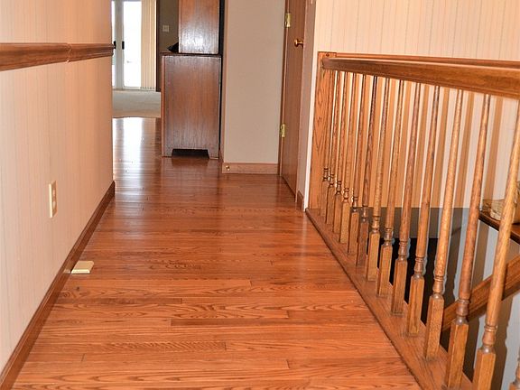 2nd image of 1608 Winsted Dr