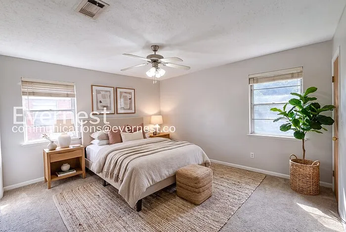 3 bed, 2.0 bath, 1601 sqft, $1,595 — Photo 3
