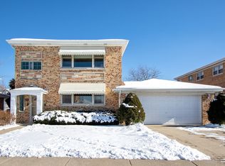 8717 N Wisner St, Niles, IL 60714