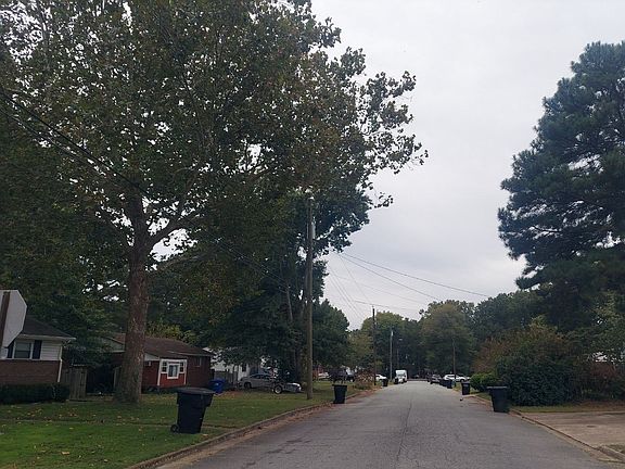 5th image of 547 McLean St