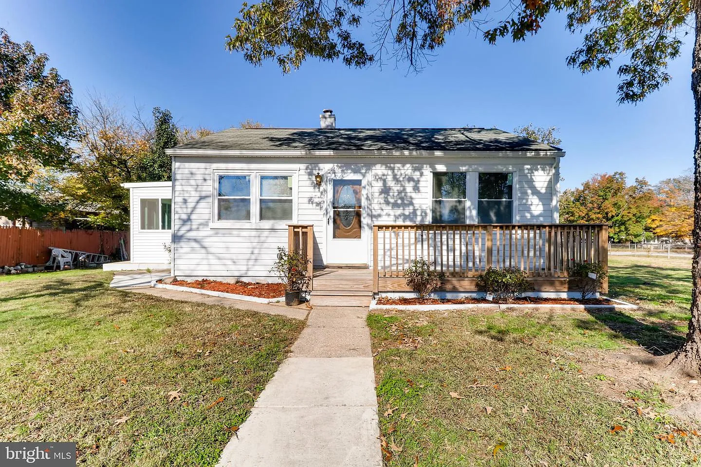 102 Bertram Dr photo 1
