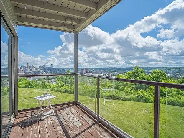 111 Winding Way — Photo 15