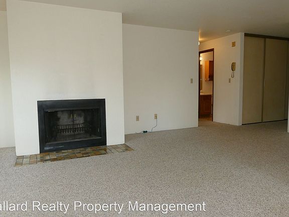 5th image of 555 N 105th St Unit 202