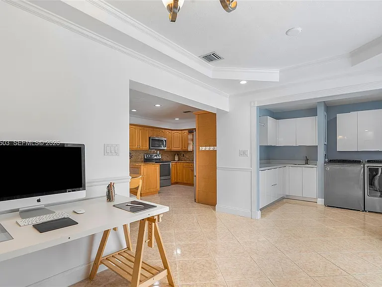 3021 N 72nd Way — Photo 4