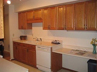 4th image of 9472 Fernwood Dr