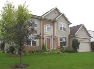 2595 Sandpiper Dr, Lindenhurst, IL 60046