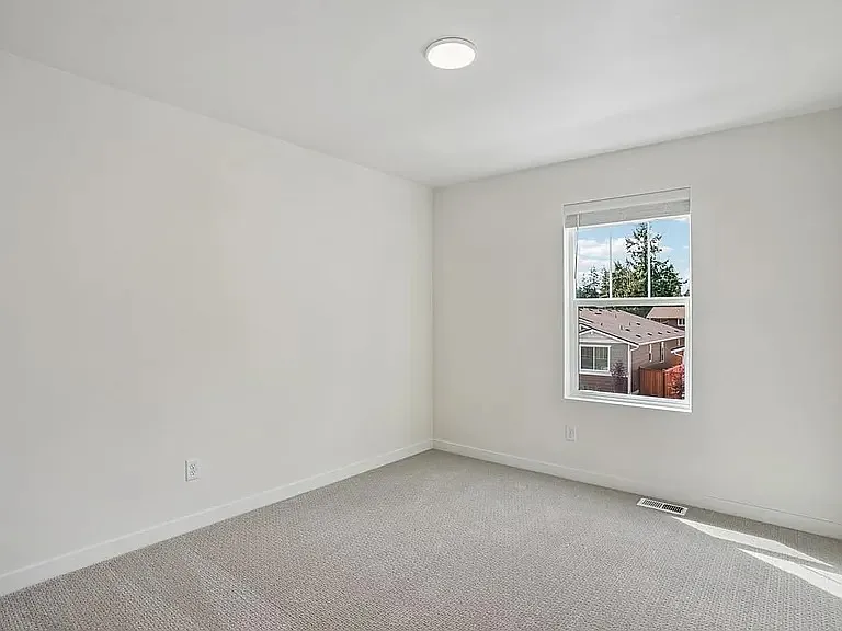 3 bed, 2.5 bath, 2065 sqft, $2,980 — Photo 3