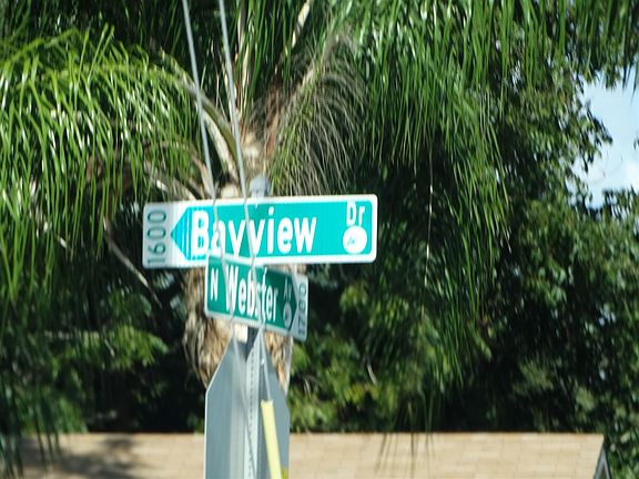5th image of 1681 Bayview Dr