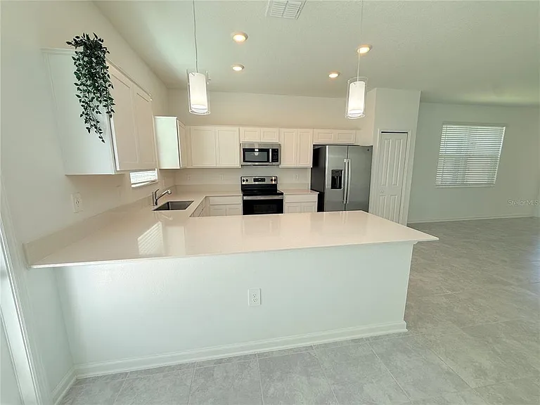 393 Bogey Dr — Photo 2