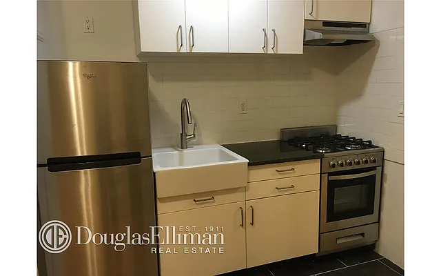 Rented by Douglas Elliman | media 29