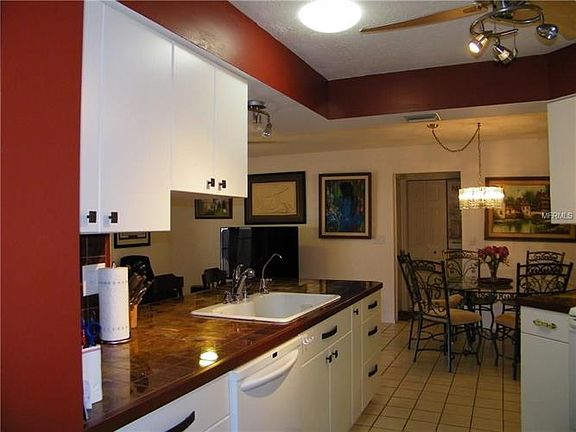 4th image of 3007 Siesta Dr