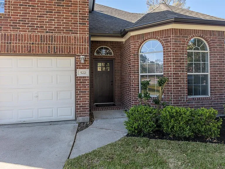 522 Jeremy Ct — Photo 2