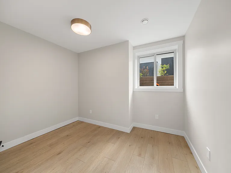 1812 51st St NW #1B — Photo 11