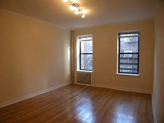 Rented by Vickers Realty | media 14