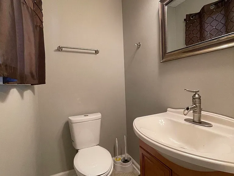 1002 Stillwood Cir — Photo 9
