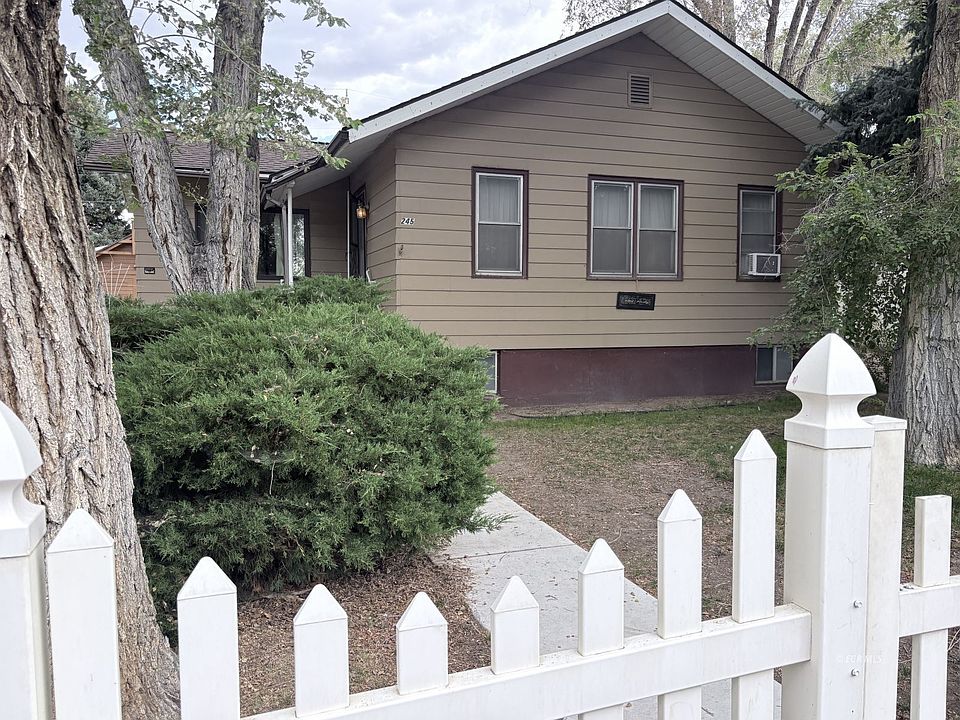 1st image of 245 Ash St
