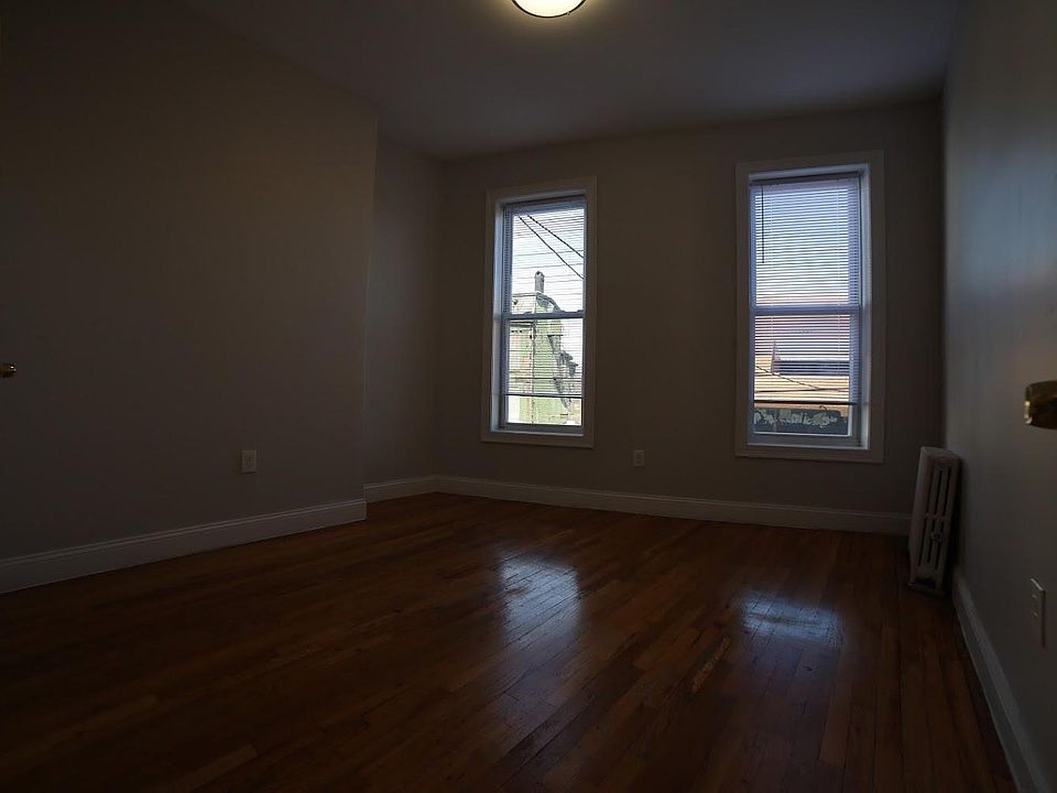 2nd image of 234 Jewett Ave #114