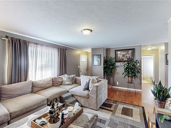 5th image of 5988 White Pine Dr